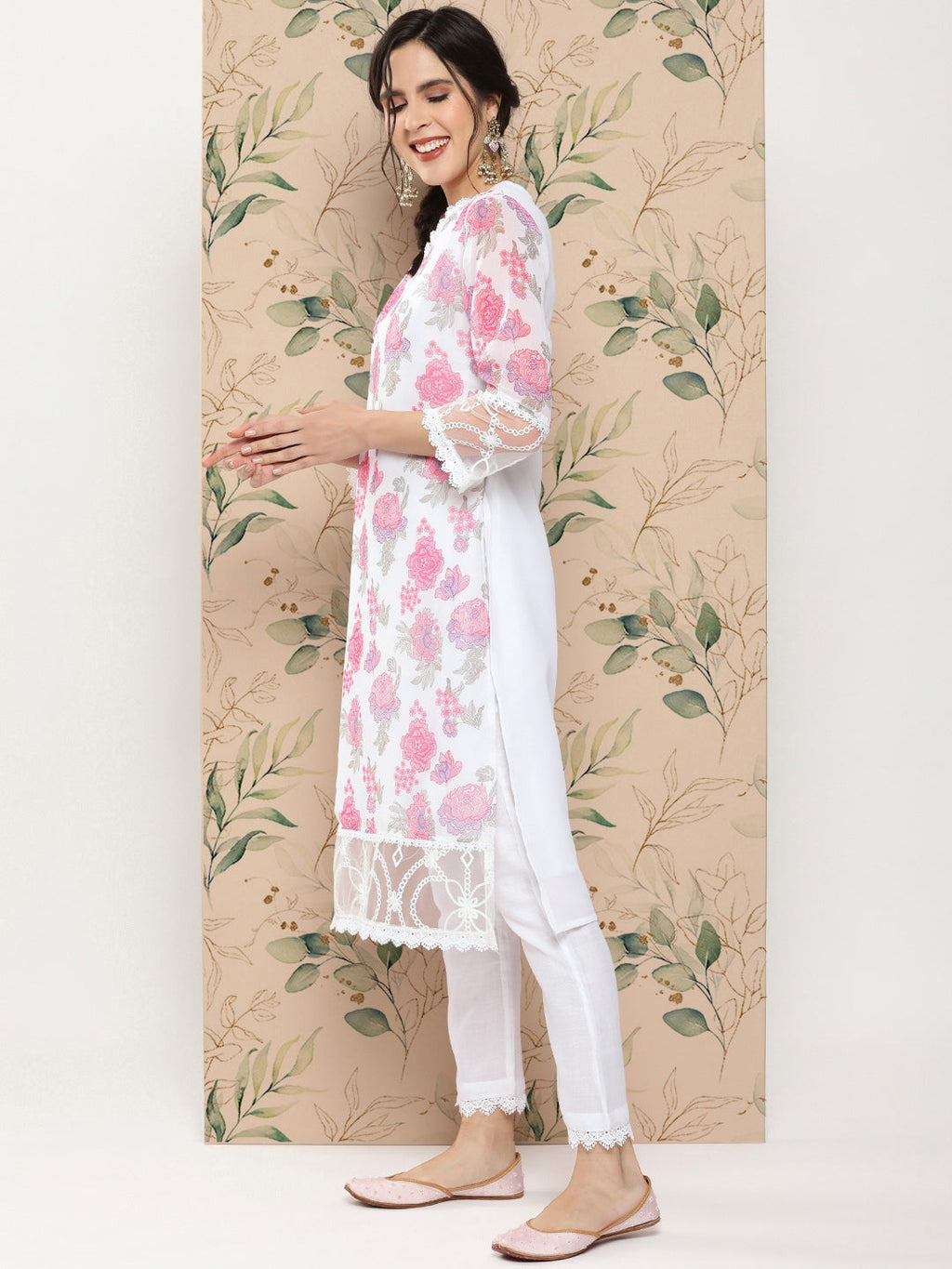 Sangria Floral Printed Regular Thread Work Kurta with Trousers & With Dupatta
