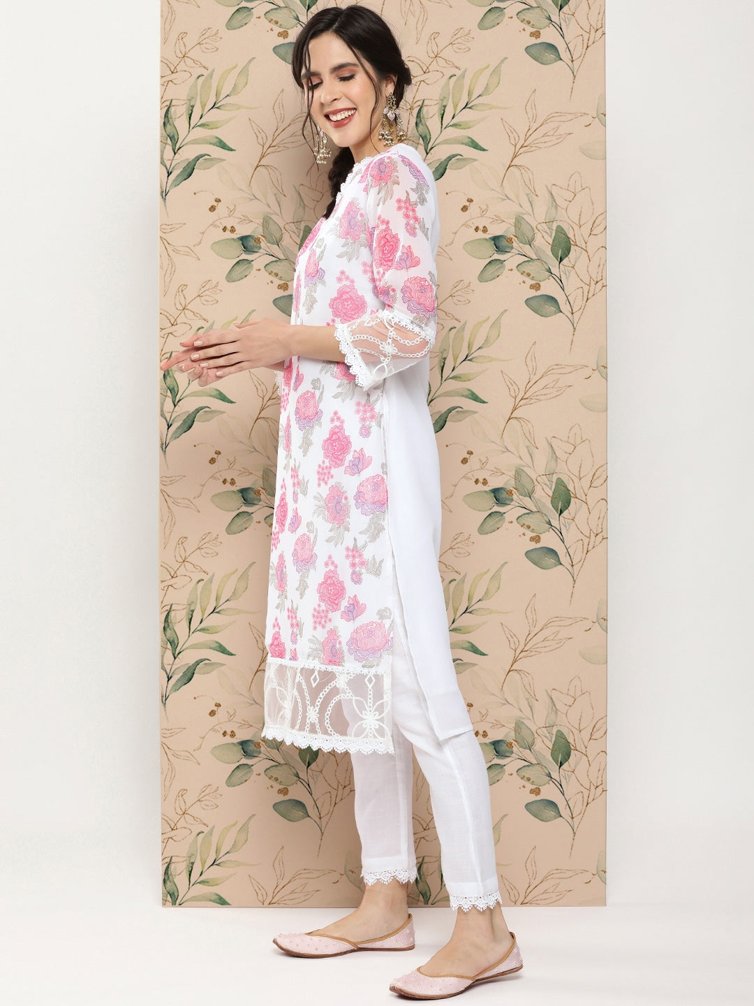 Sangria Floral Printed Regular Thread Work Kurta with Trousers & With Dupatta