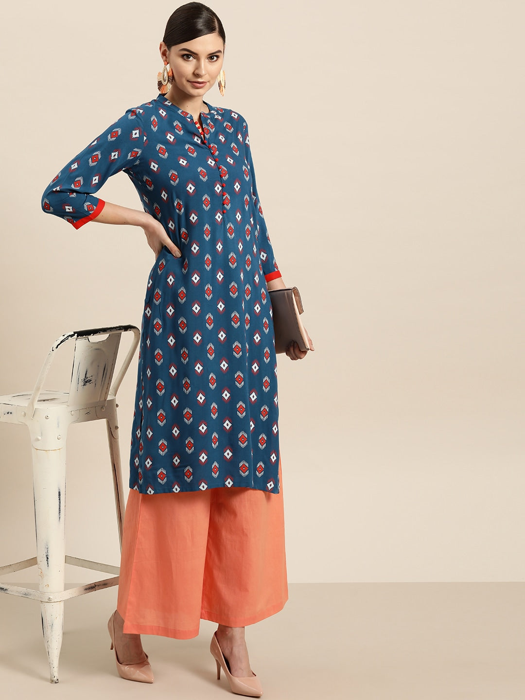 Sangria Women Teal Blue & Red Printed Straight Kurta