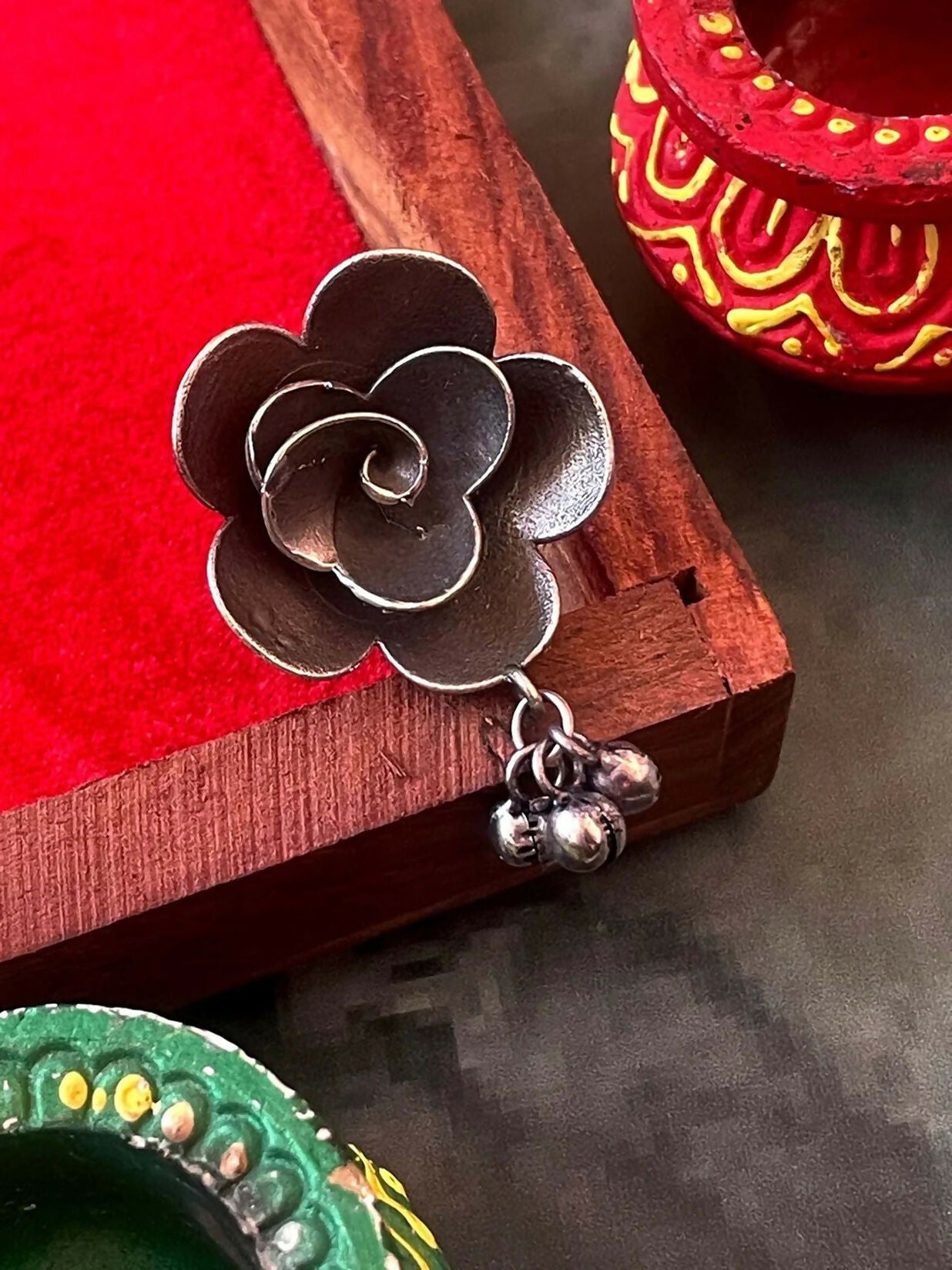 Joban Fashion Lotus Shape Oxidized Ring