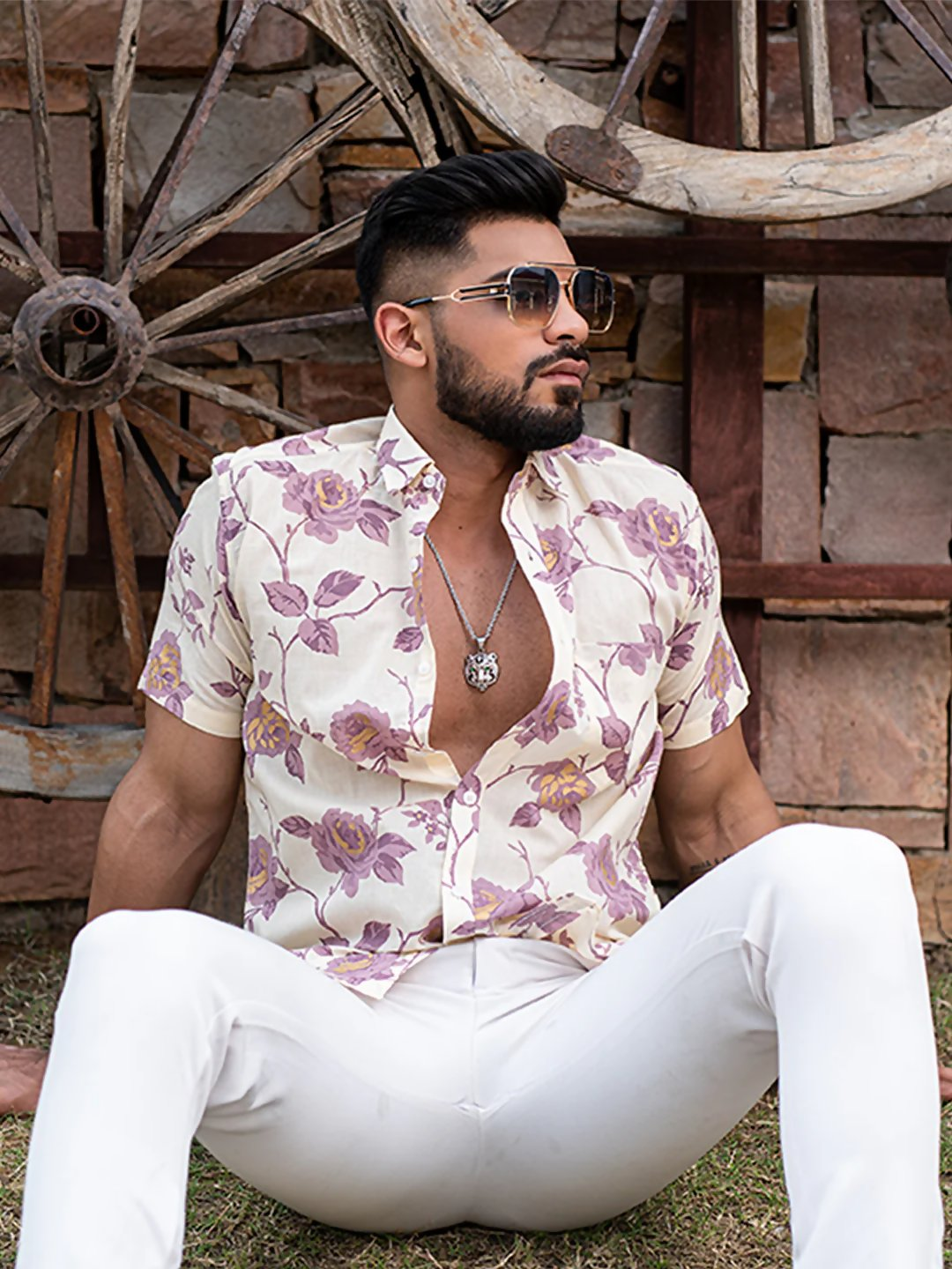 Miravan Men's Pink Floral Printed Half Sleeve Slim Fit shirt