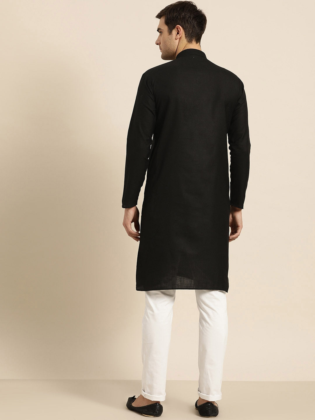 Sojanya Men Black Solid Straight Kurta
