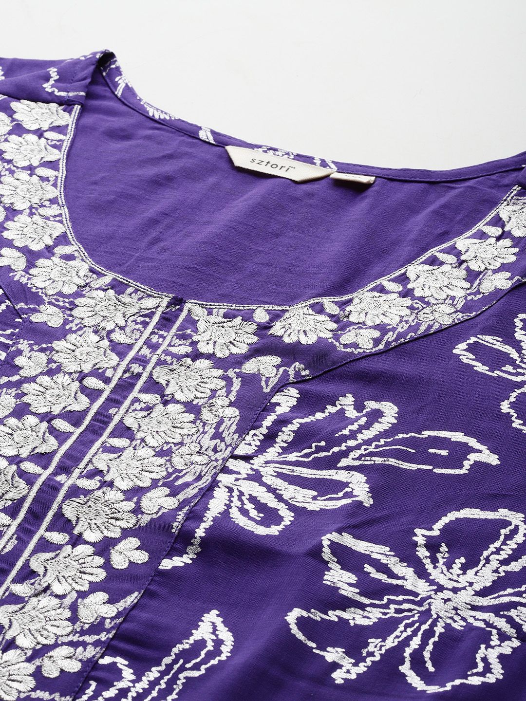 Sztori Plus Size Floral Printed Yoke Design Kurta with Trousers
