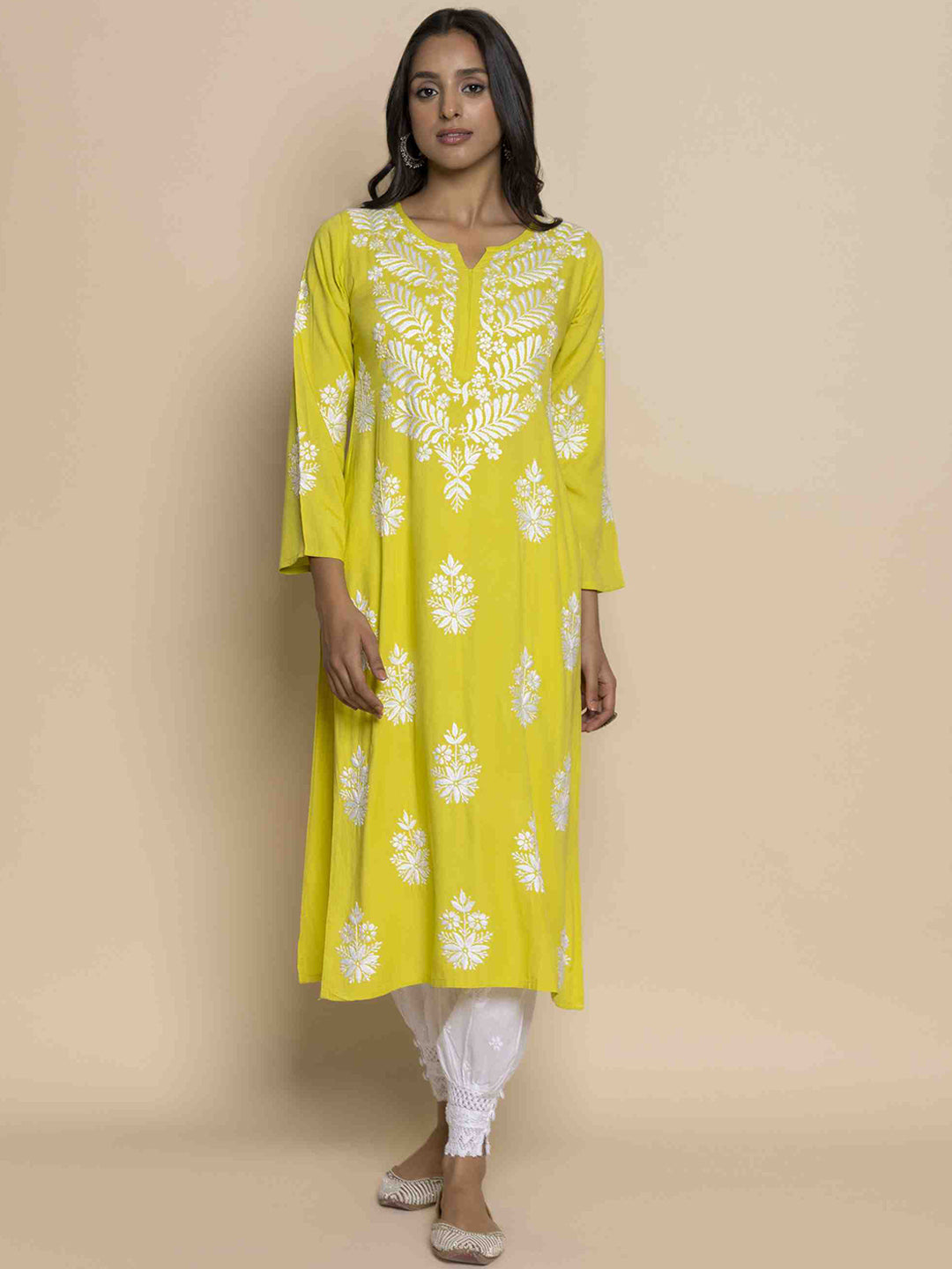HOUSE OF KARI Floral Embroidered Chikankari Straight Kurta