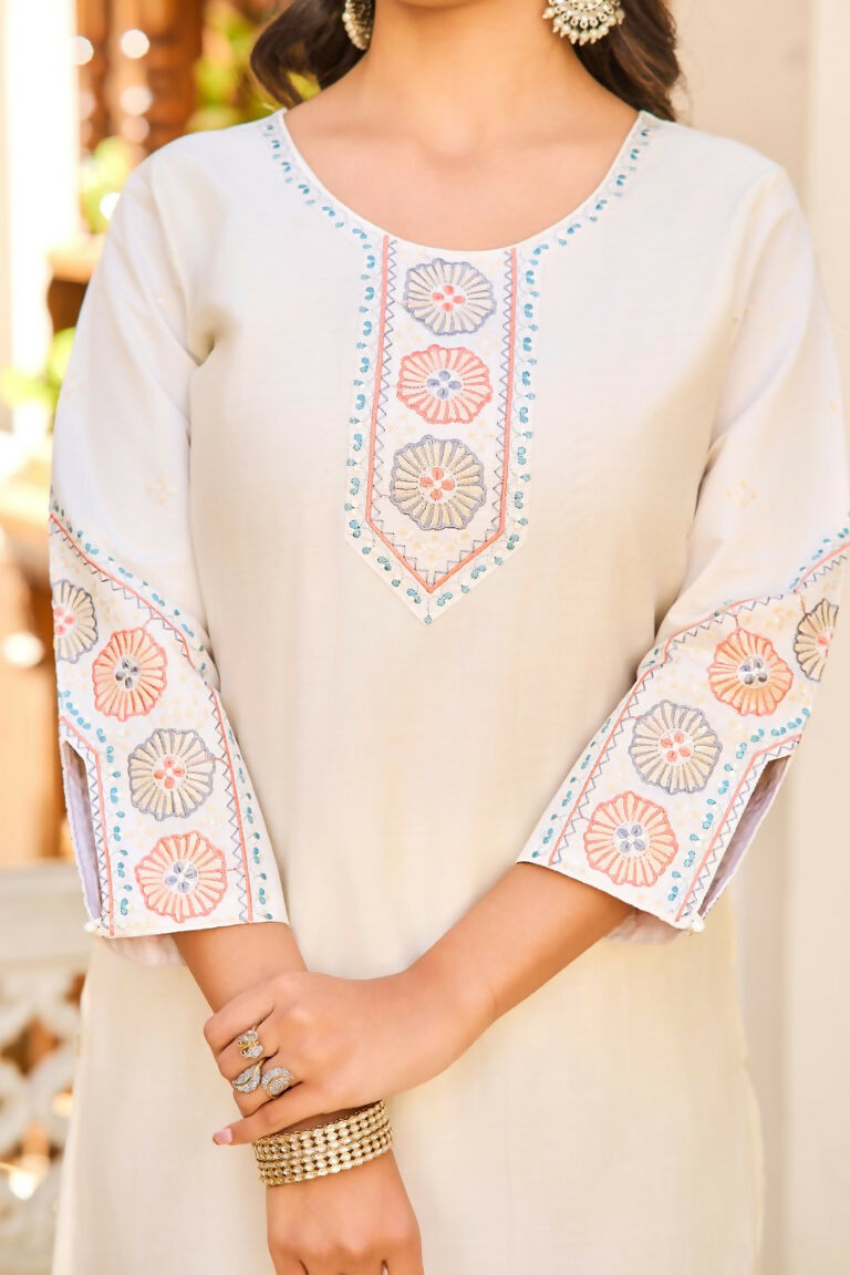 Festive Wear Ethnic White vetigun Stitched Suit With Dupatta - Nisha