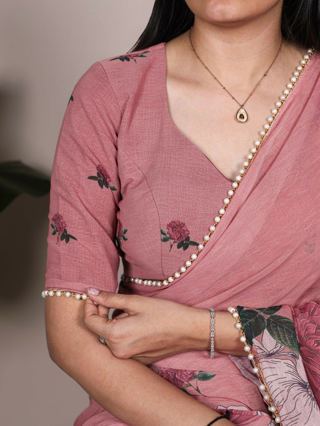 Vastranavya Peach Weightless Marble and Floral Printed Georgette Saree with Unstitched Blouse - Distacart
