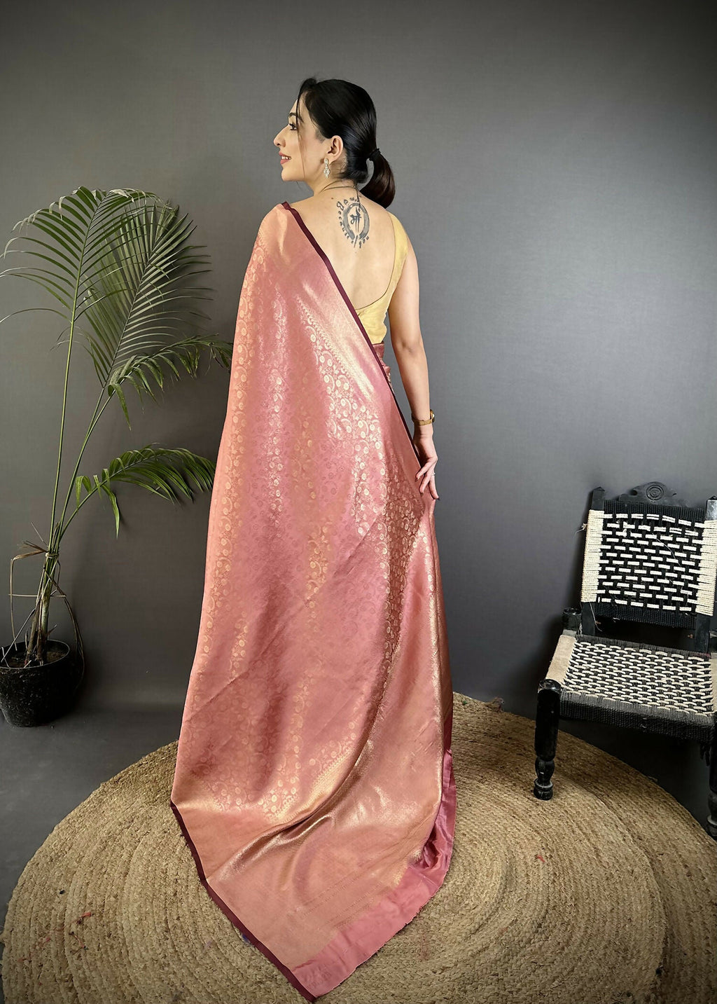 Joban Fashion Dusty Pink  Floral & Paisley Motifs Soft Satin Silk Banarasi Saree - Distacart
