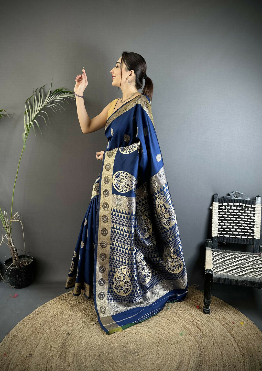 Joban Fashion Navy Blue Paisley Soft Silk Banarasi Saree - Distacart