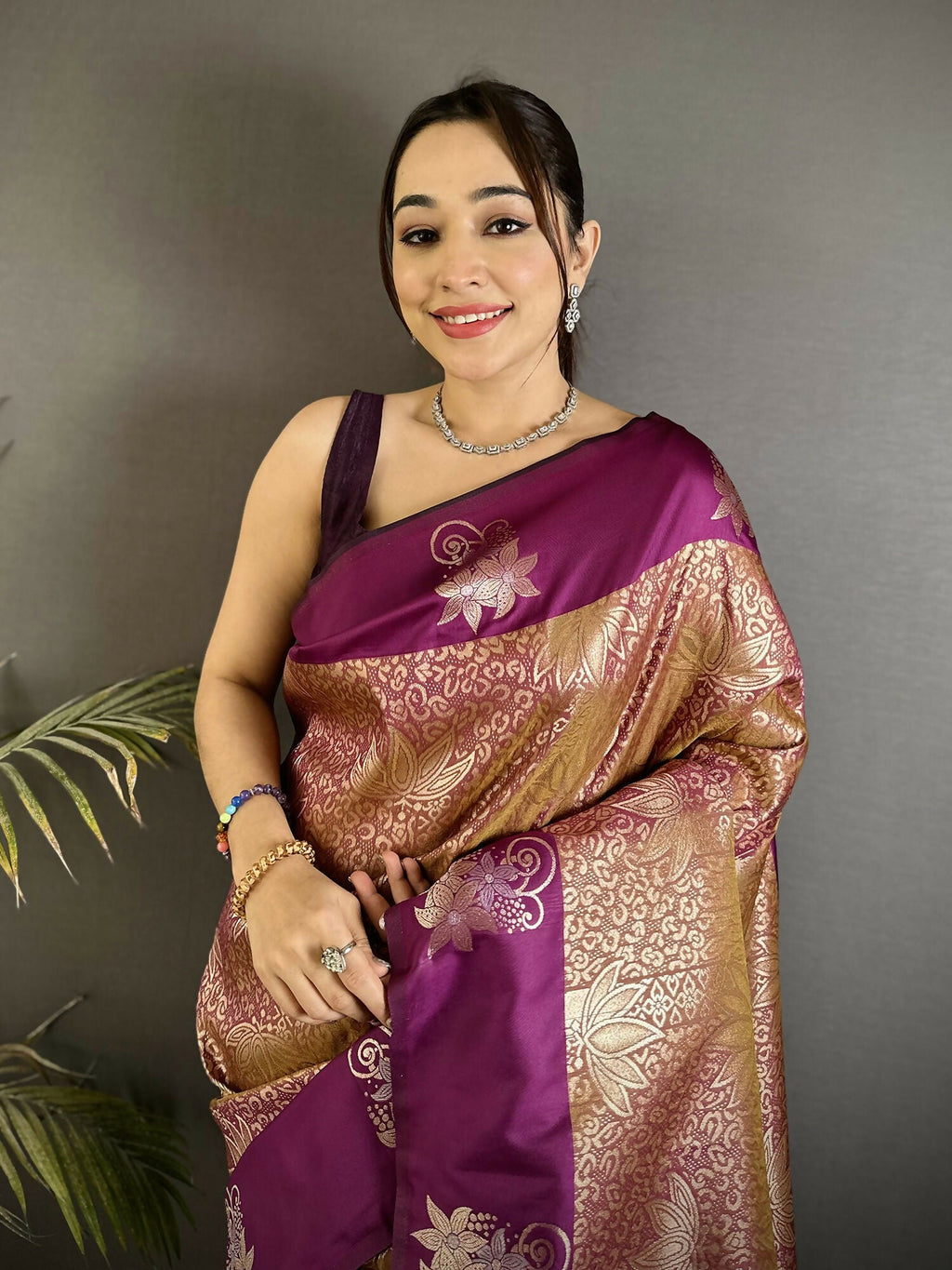 Joban Fashion Wine Intricate Zari Weaving Soft Silk Dharmavaram Saree