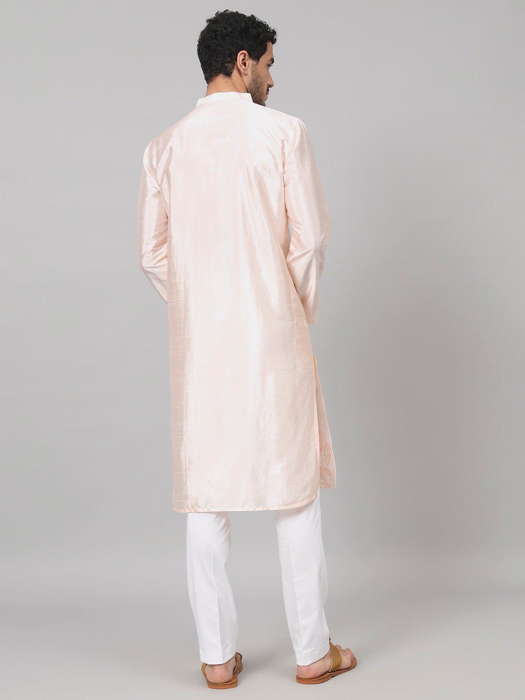 Leafy Silk Kurta With Patch Embellishment by Hilo Design