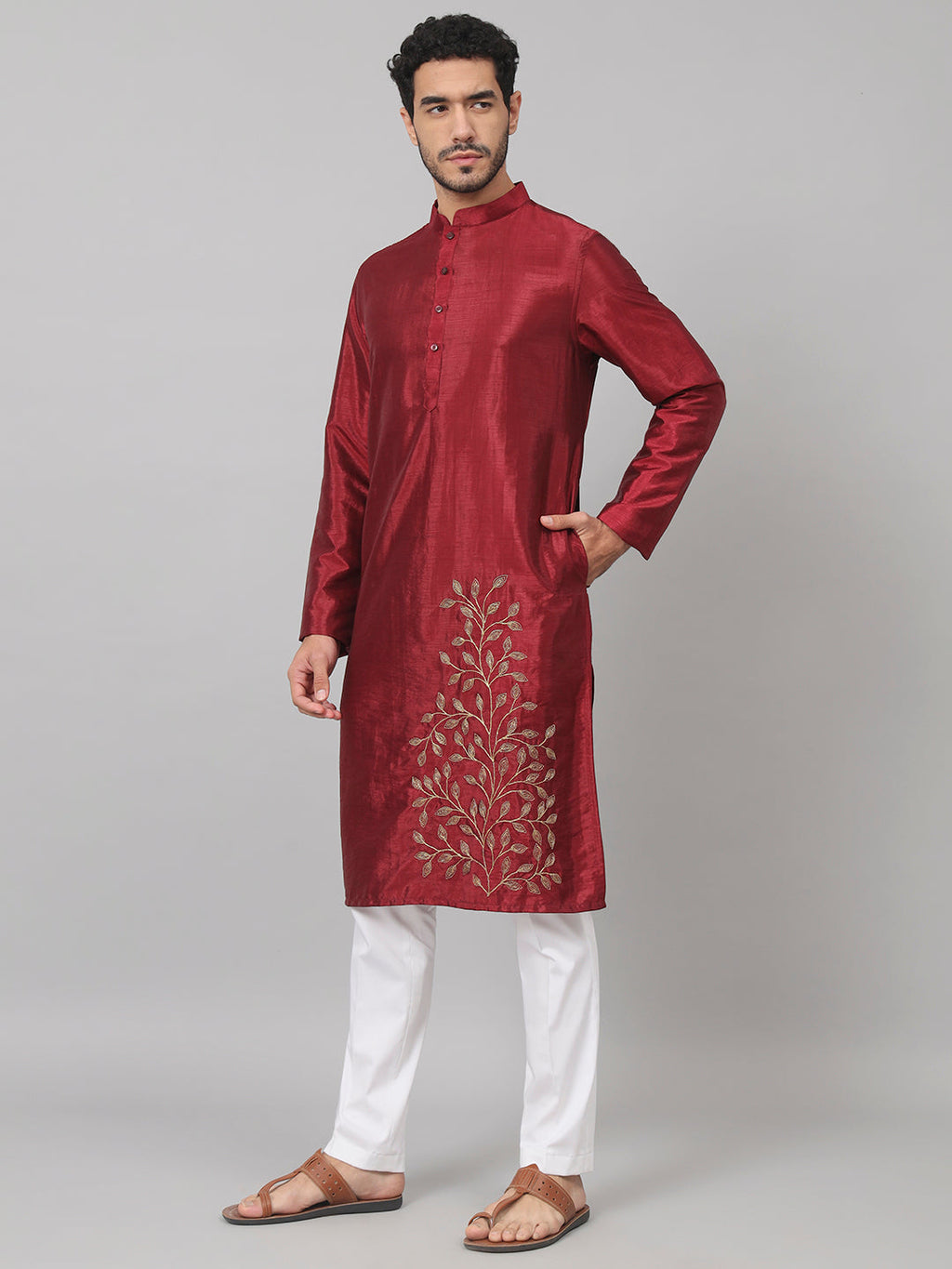 Classic Silk Kurta With Leaves Embroidery by Hilo Design