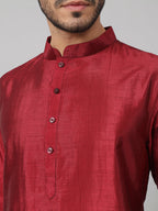 Classic Silk Kurta With Leaves Embroidery by Hilo Design