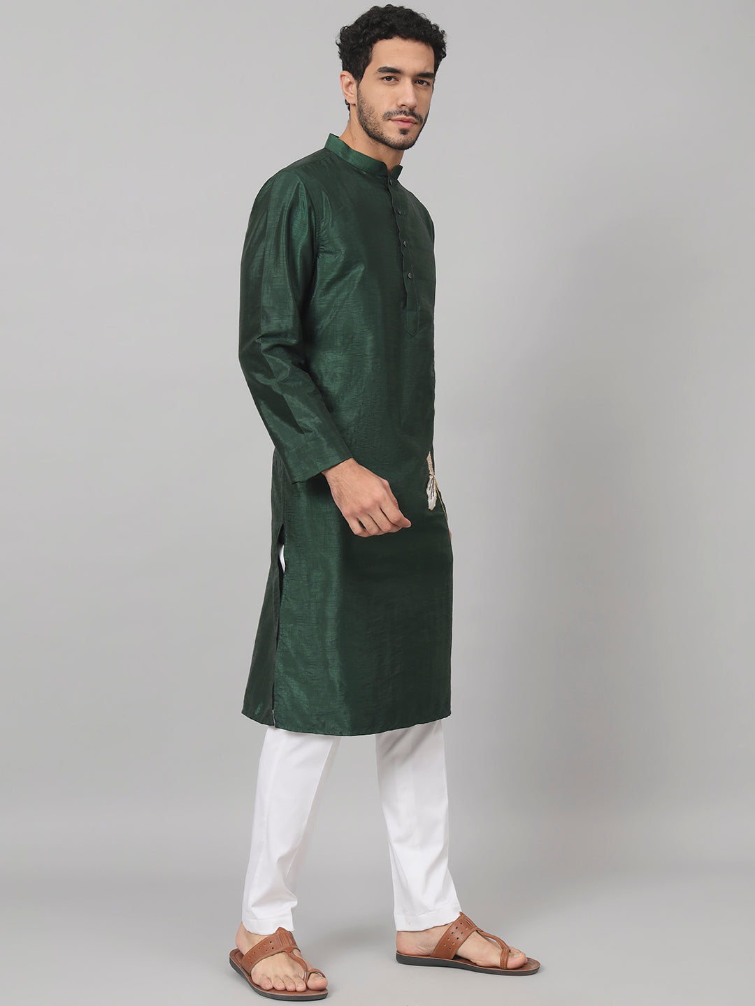 Evergreen Silk Kurta With Patch Embellishments by Hilo Design
