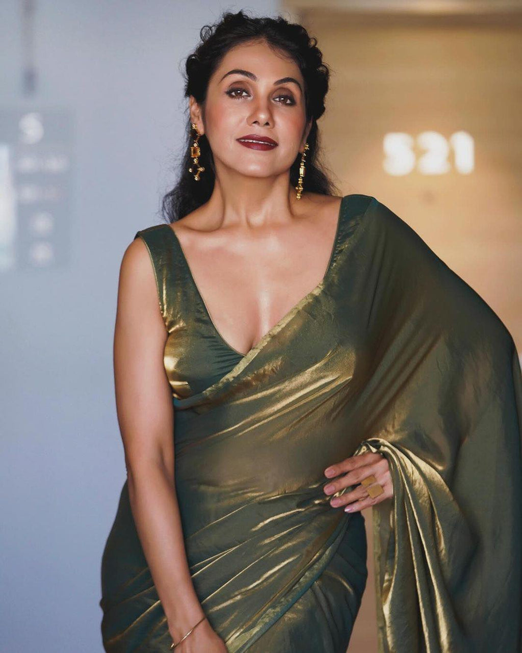 Lorenvalley Fashion Sheded Green Fendy Silk Wedding And Partywear Saree