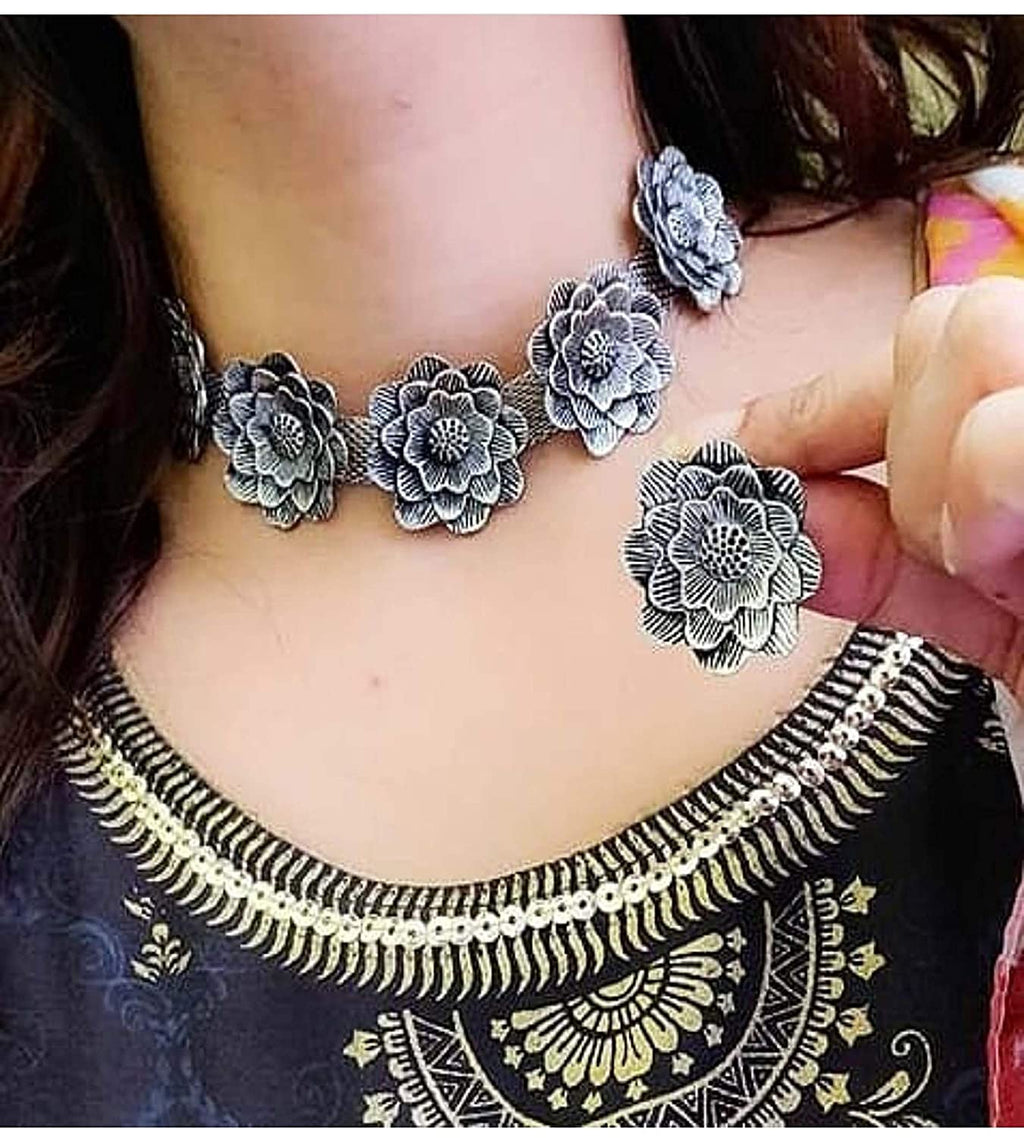 Silver-Plated Alloy Oxidised Rose Shape Necklace - The Pari