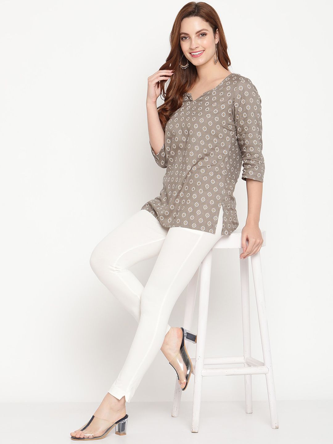 TAG 7 Women Off-White Solid Ankle-Length Leggings