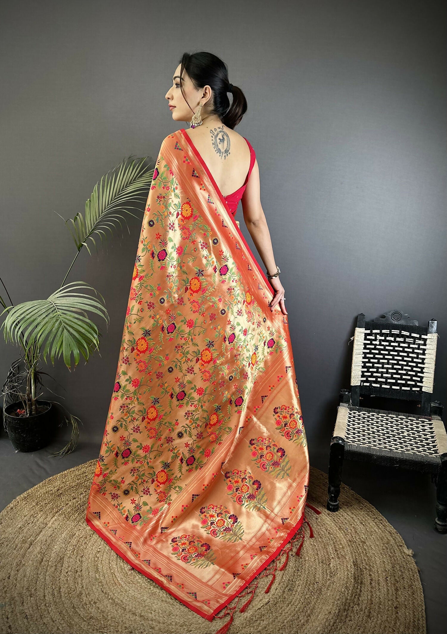 Joban Fashion Peach Floral & Leaf Motifs Soft Silk Paithani Saree - Distacart