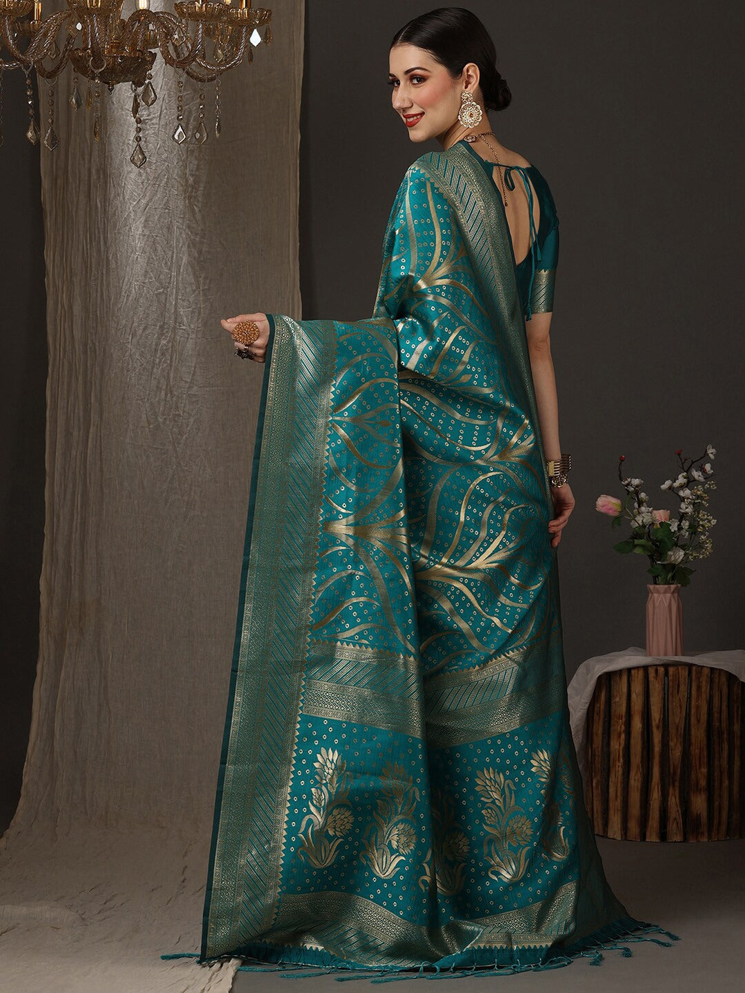 Saree Mall Woven Design Zari Silk Blend Banarasi Saree
