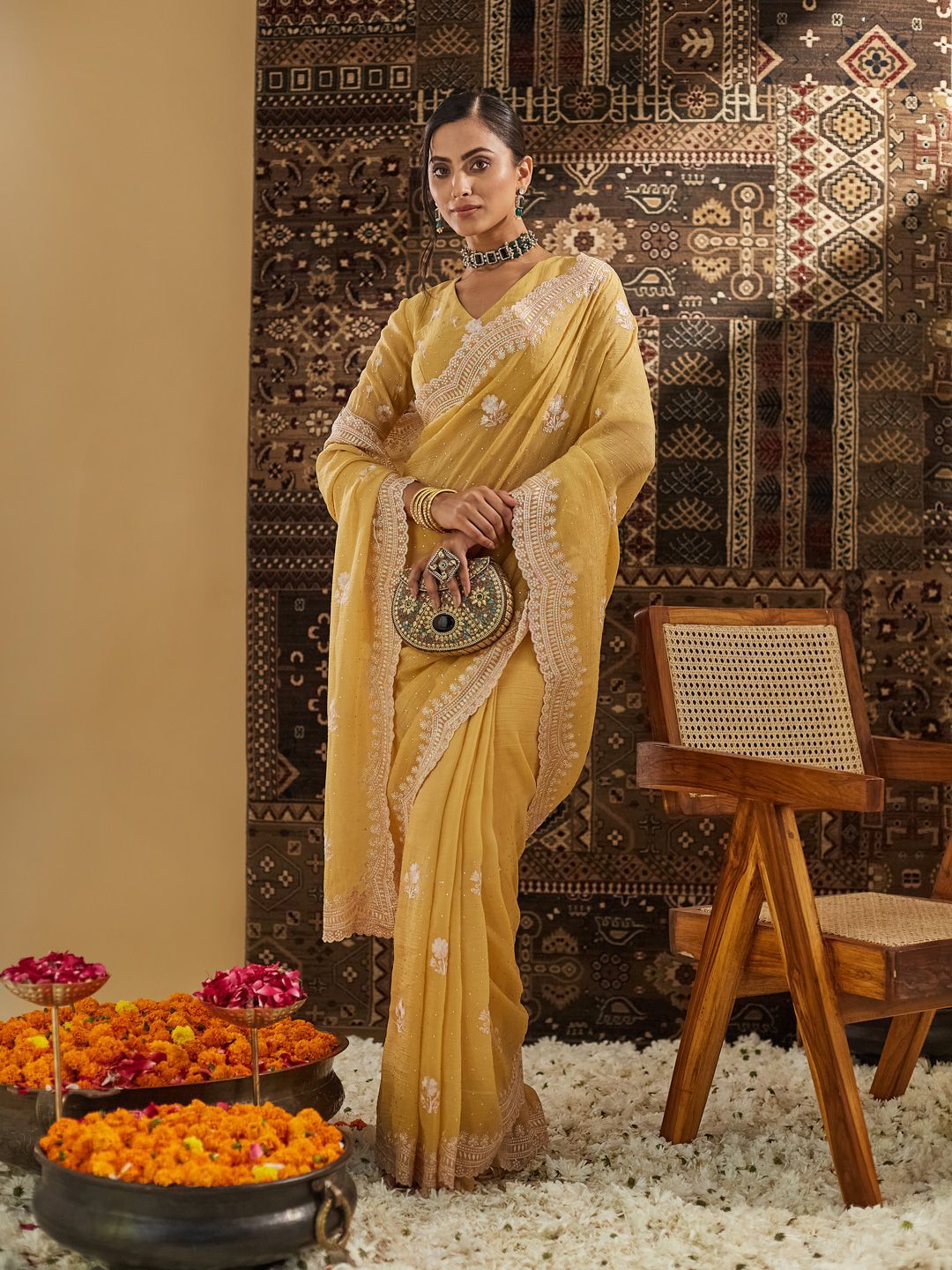 kasee Floral Phulkari Silk Blend Saree - Distacart