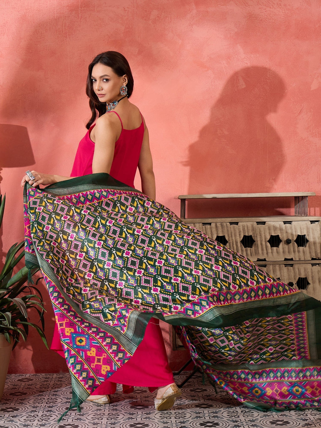 InWeave Fuchsia Strappy Kurta Set Green Patola Dupatta - Distacart