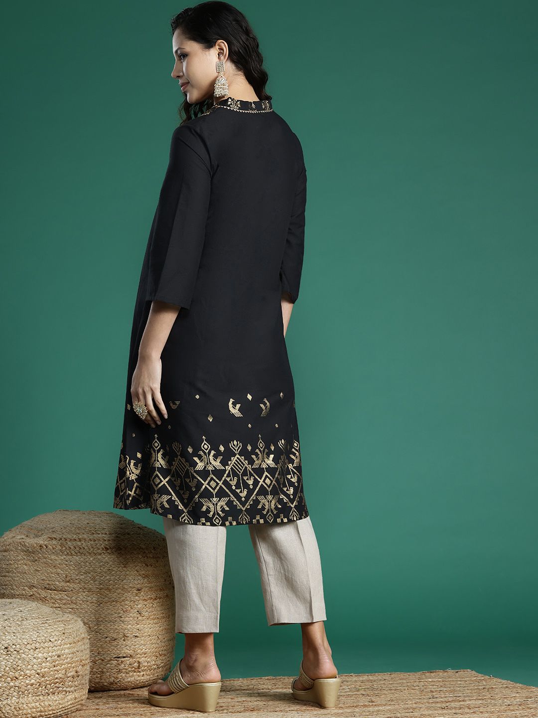 Sangria Ethnic Motifs Printed Gotta Patti Kurta