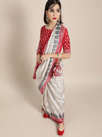 Saree Mall Geometric Silk Blend Saree with Printed border