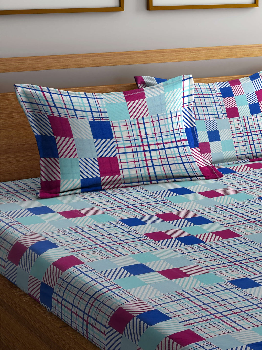BOMBAY DYEING Marigold Blue Geometric Cotton 104 TC King Bedsheet With 2 Pillow Covers