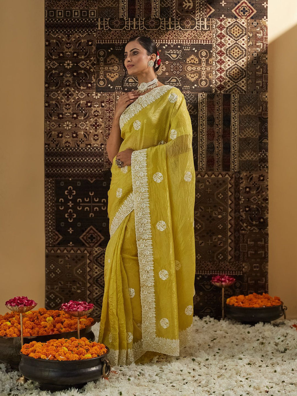 kasee Floral Chikankari Silk Blend Saree - Distacart