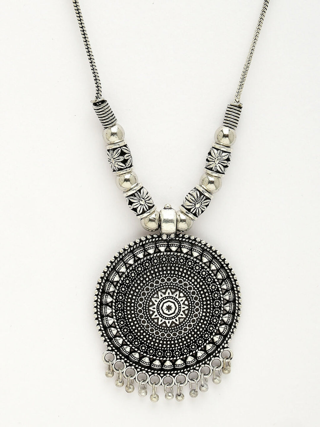 NVR Women's Silver-Toned Circular Shape Pendant with Chain