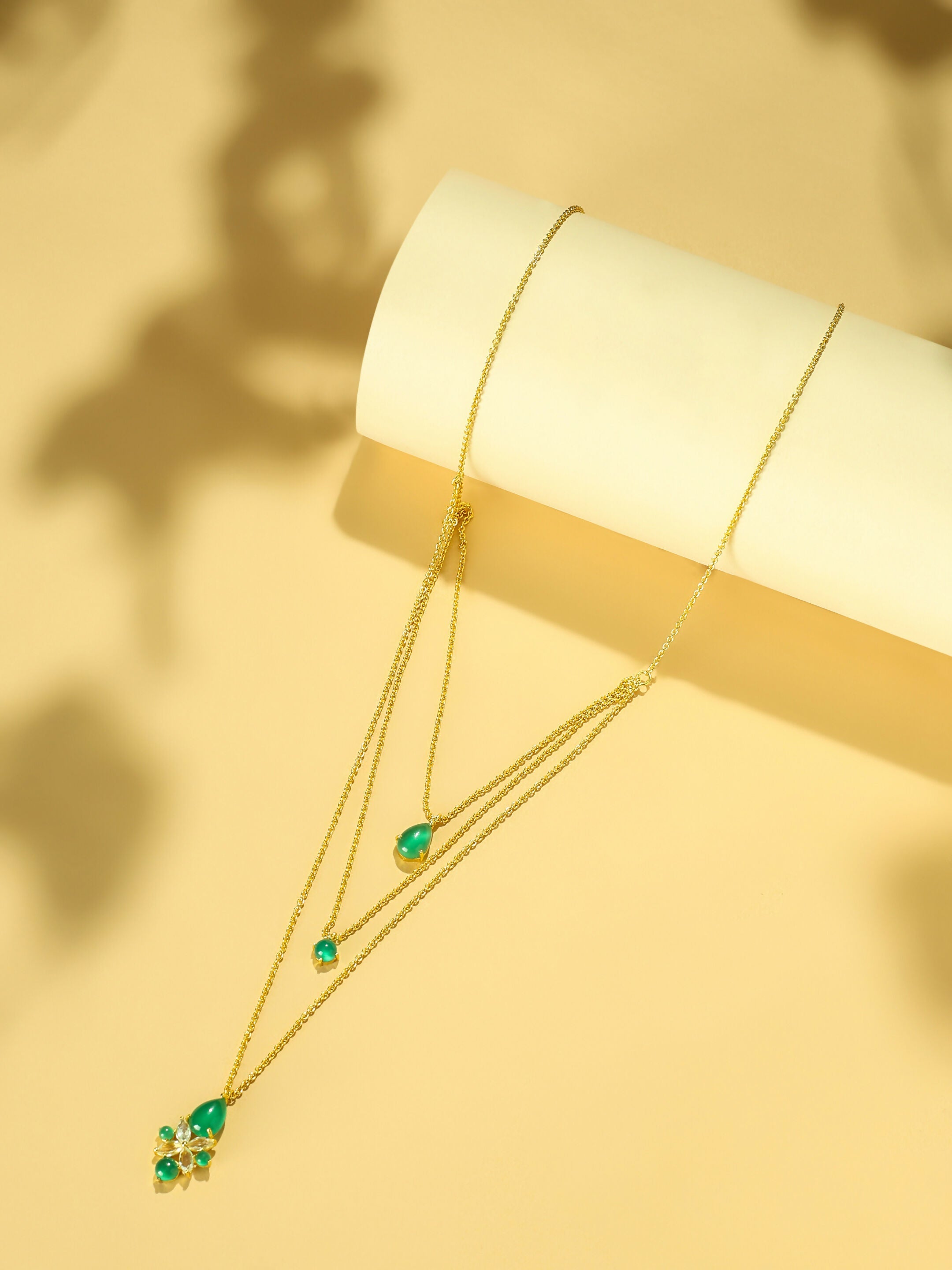 Nuyug 18k Trio Pendant Gold Anti Tarnish Necklace