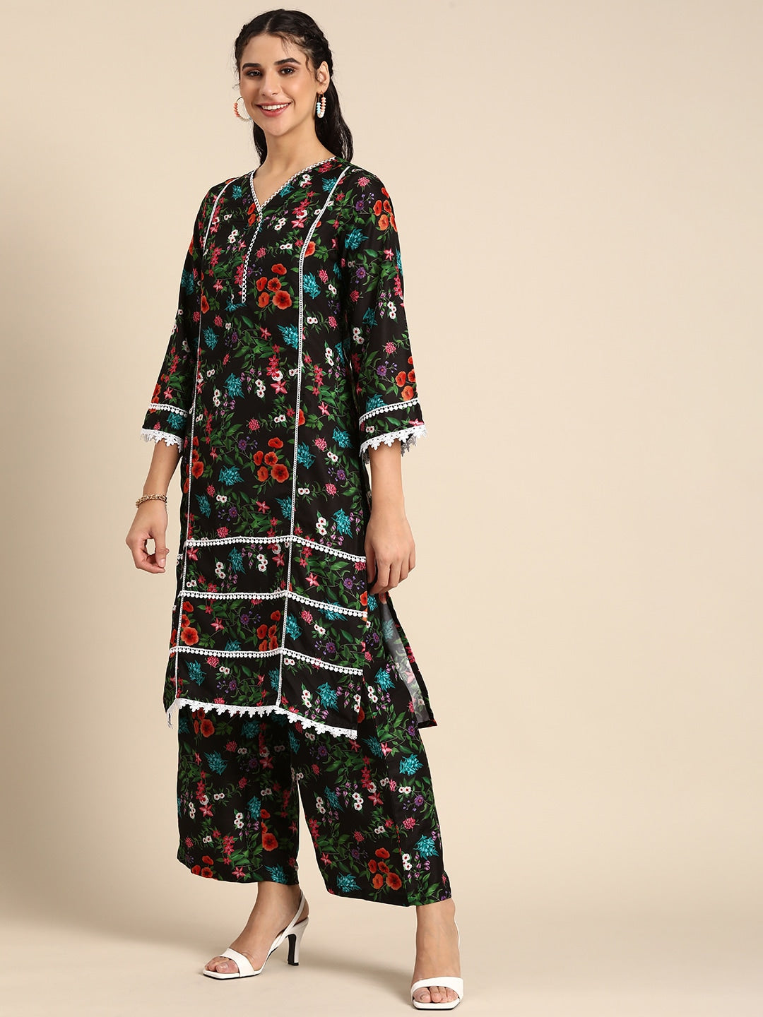 Sangria Women V-Neck Floral Printed Regular Kurta with Palazzos & With Dupatta