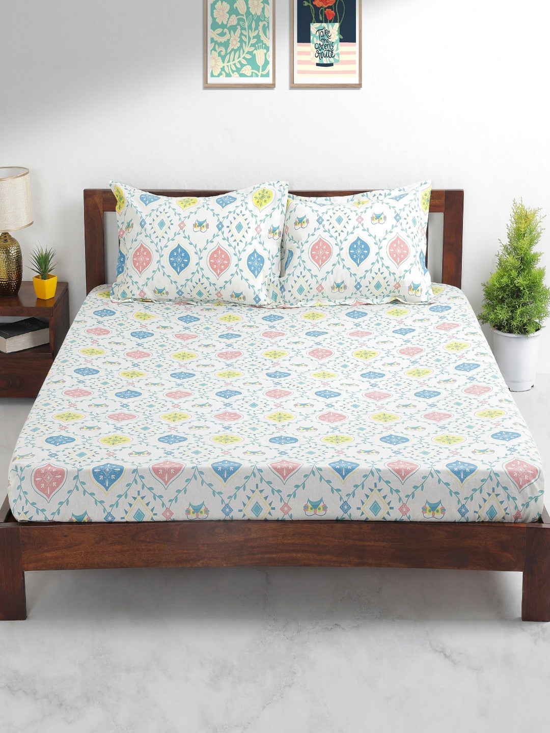 Chumbak White & Blue Ethnic Motifs 136 TC Cotton 1 Queen Bedsheet with 2 Pillow Covers