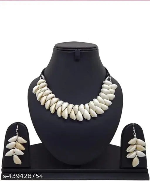 Tehzeeb Creations Women's White Seap Design Necklace Set