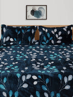 Cloth Fusion Blue & White Floral Velvet Warm 104 TC King Bedsheet With 2 Pillow Covers