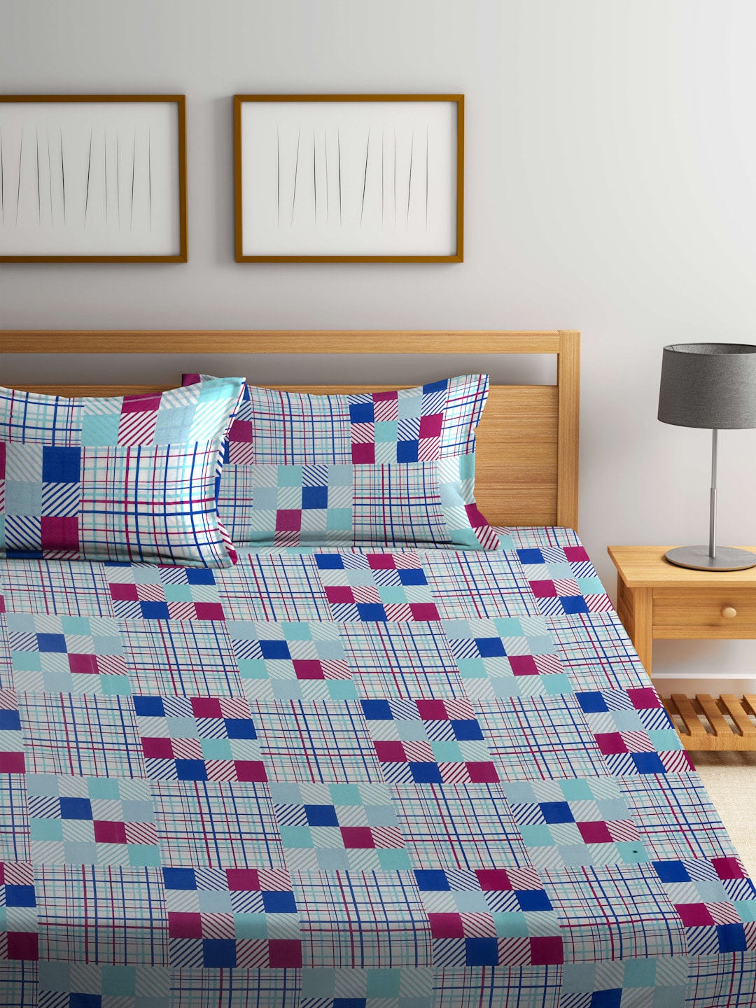 BOMBAY DYEING Marigold Blue Geometric Cotton 104 TC King Bedsheet With 2 Pillow Covers