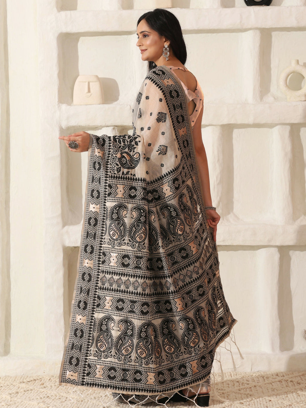 Shree Shyam Fashion Linen Cotton Black & Cream Saree - Distacart