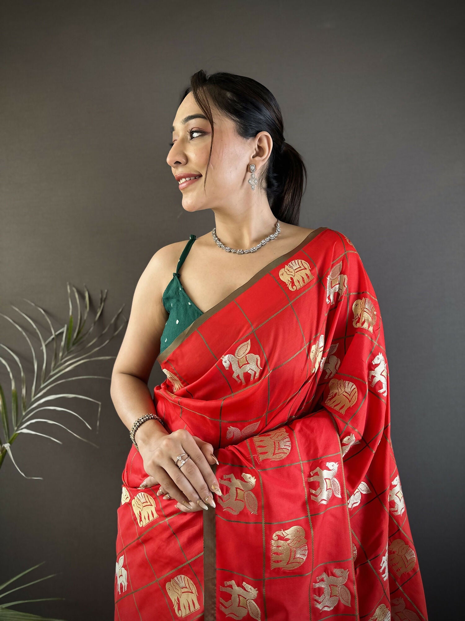 Joban Fashion Red Elephant Motif Soft Silk Banarasi silk Saree - Distacart
