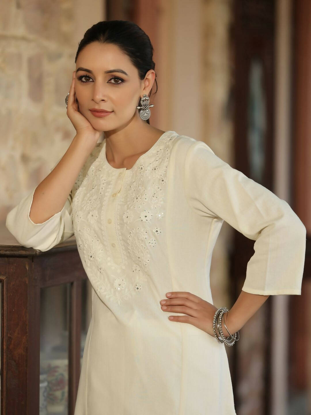 Juniper Women's Offwhite Cotton Flex Embroidered Straight Kurta - Distacart