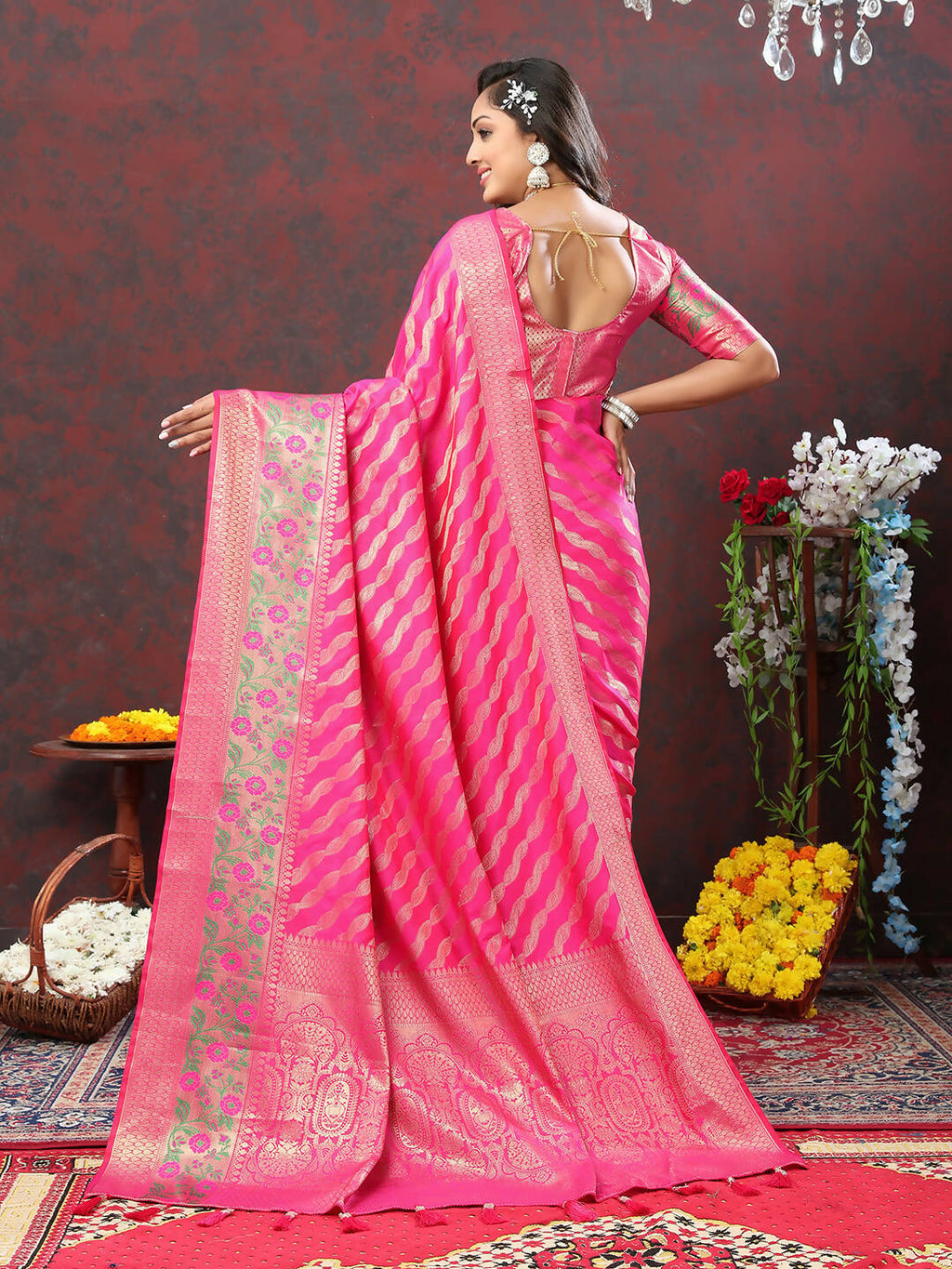 Lorenvalley Fashion Pink Soft Silk Woven Design with Zari Weaving Leheriya Design Saree