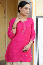 Juniper Women Fuchsia Shantoon Embroidered Straight Tunic