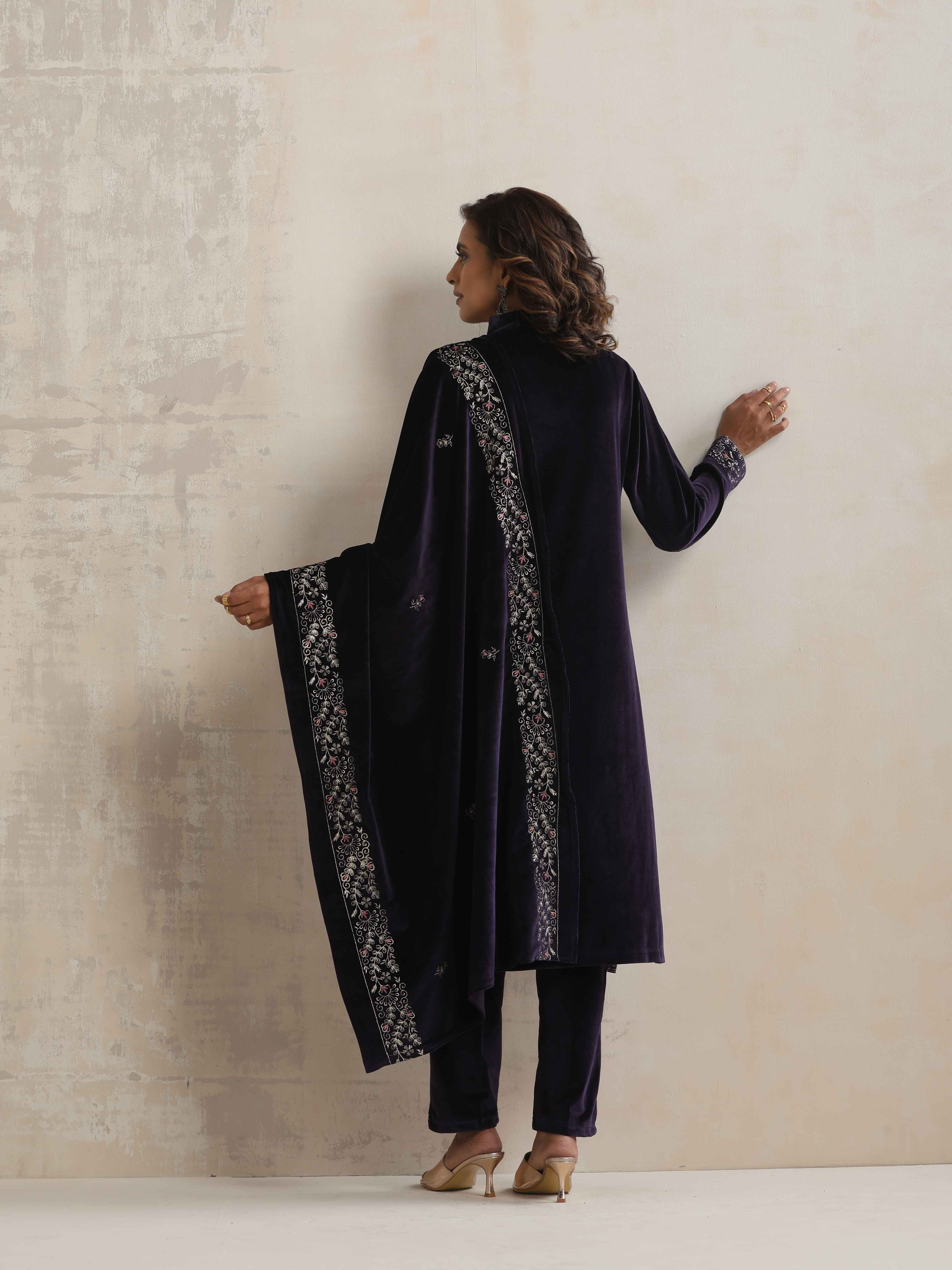trueBrowns Purple Velvet Embroidered Kurta Pant Dupatta Set - Distacart