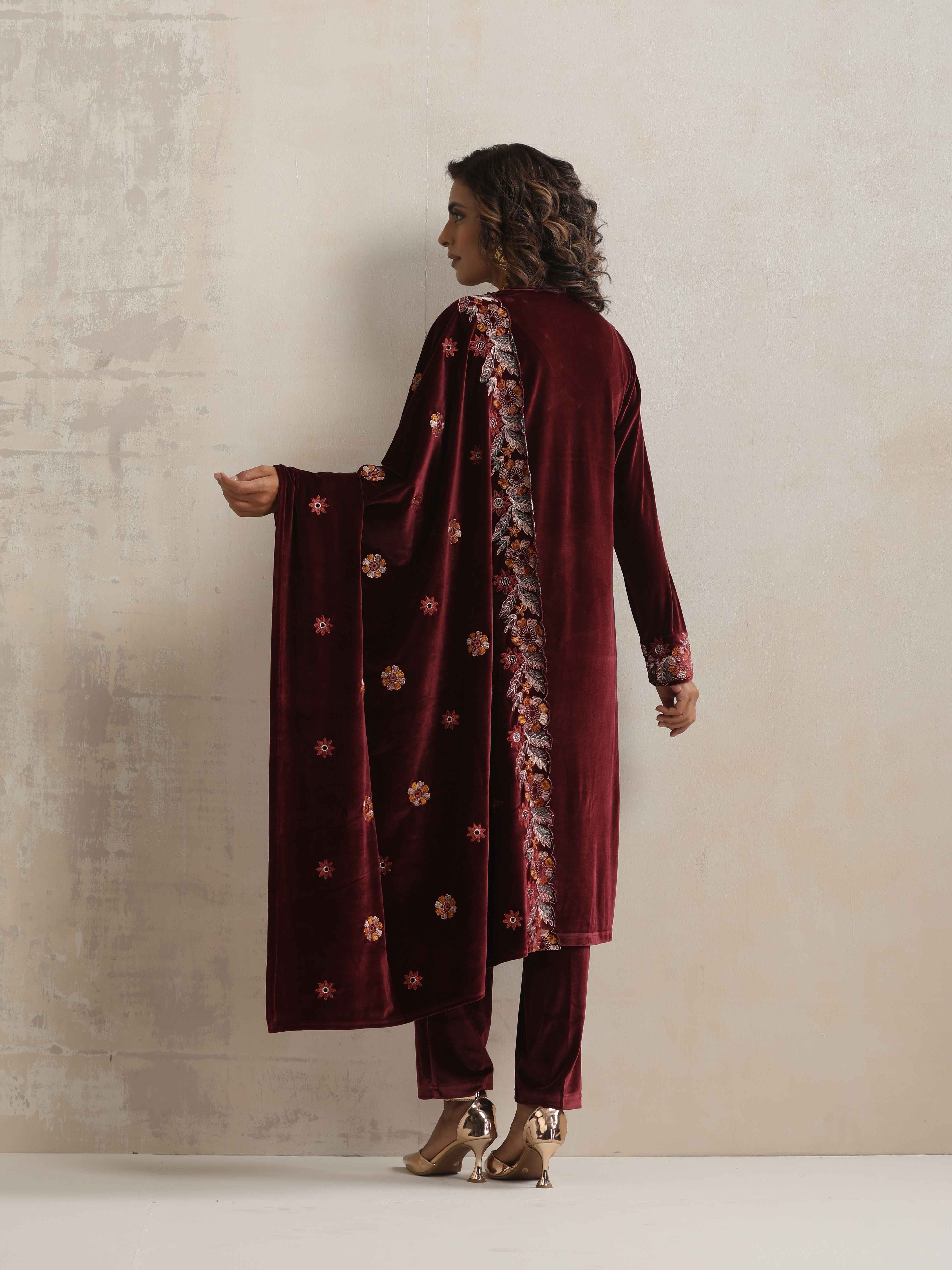 trueBrowns Maroon Velvet Floral Embroidered Kurta Pant Dupatta Set - Distacart