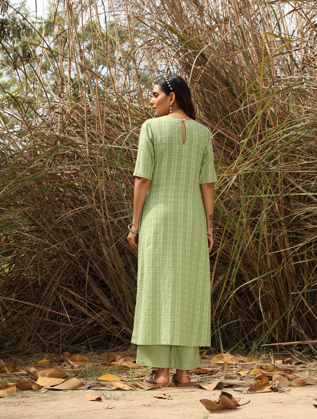 trueBrowns Green Cotton Dobby Embroidered Kurta Set - Distacart