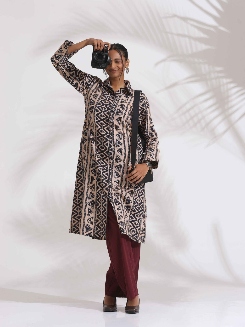 trueBrowns Beige Cotton Geometric Print Shirt Kurta Set - Distacart