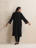 trueBrowns Black Kashmiri Floral Embroidered Woollen Phiran Kurta - Distacart