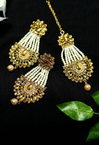 Mominos Fashion Johar Kamal Golden Kundan & Pearls Earrings With Tikka - Distacart