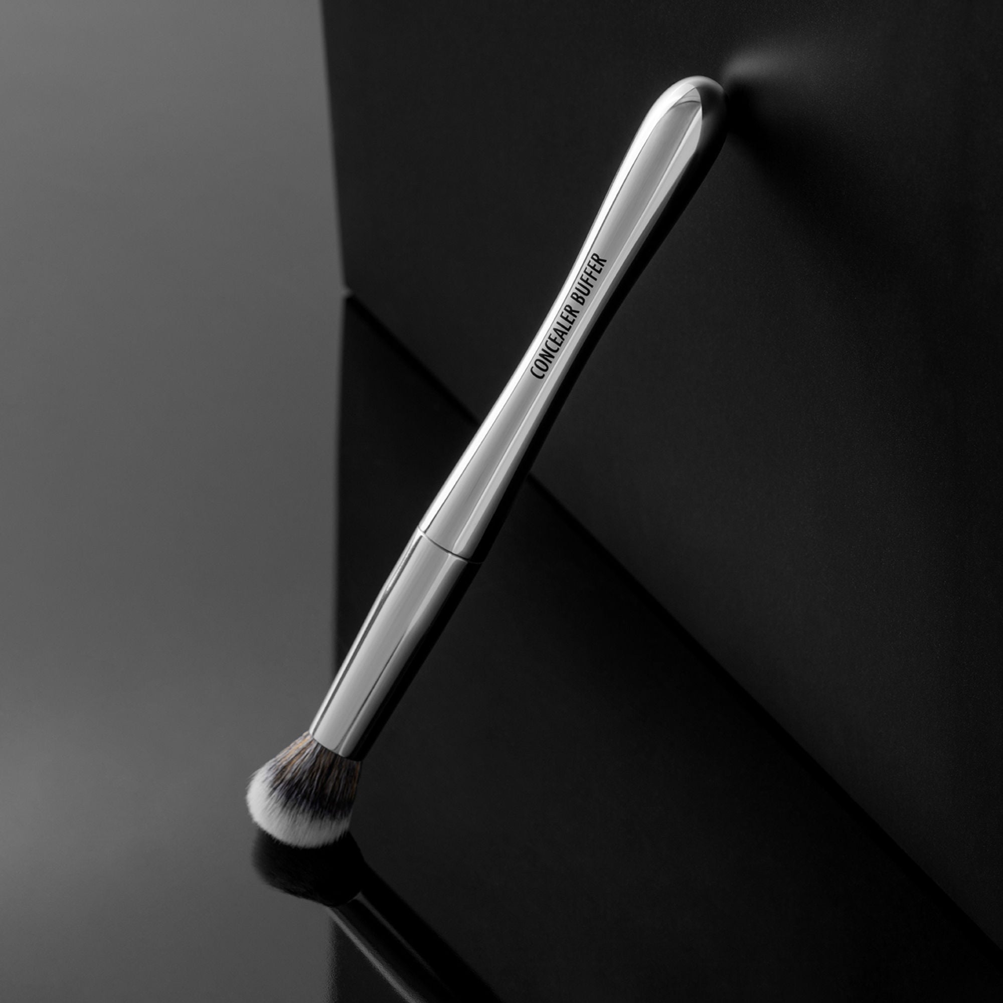 PAC Studio X Jovita Concealer Buffer Brush