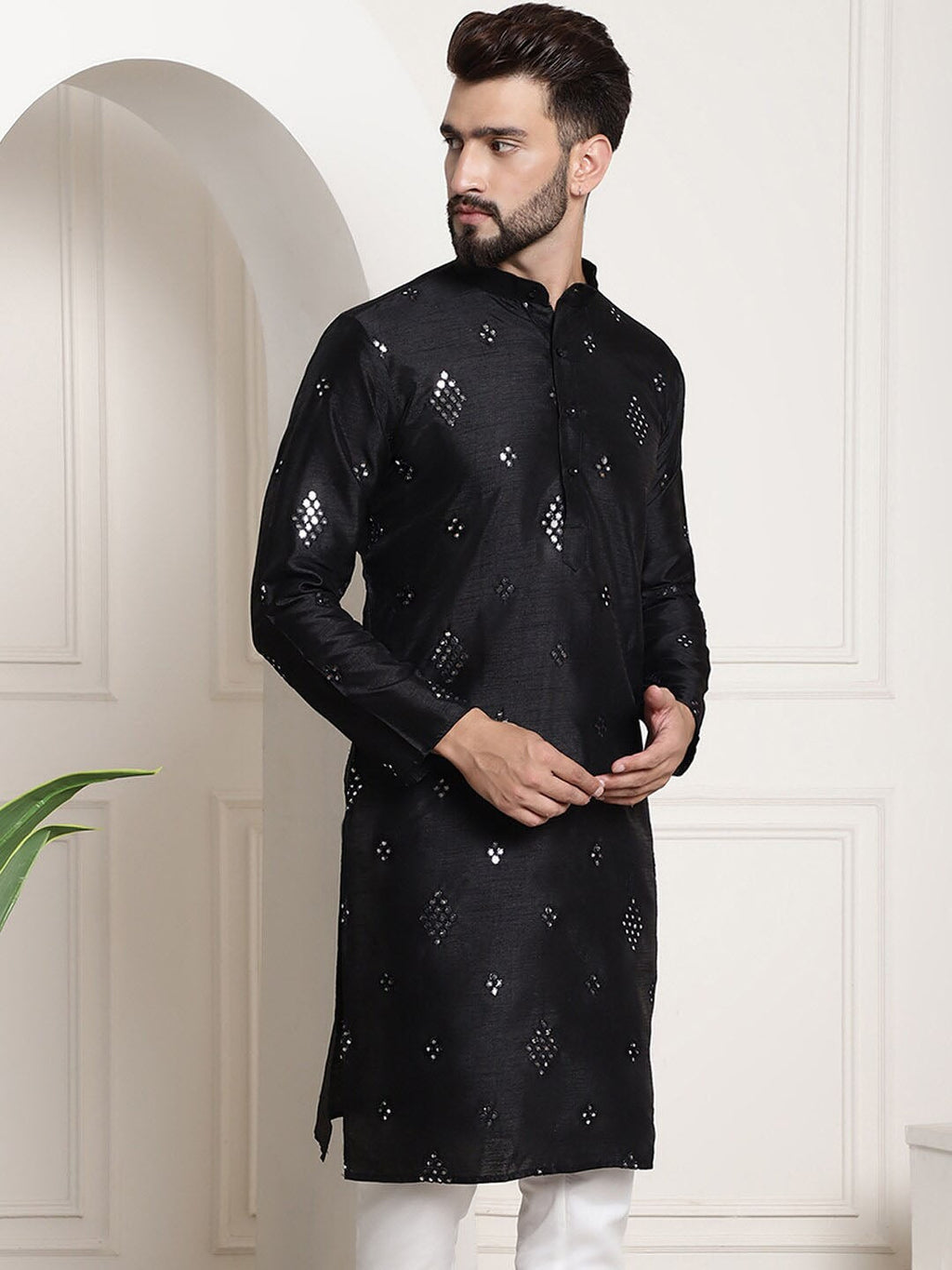 Sojanya Ethnic Motifs Embroidered Thread Work Kurta