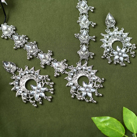 Mominos Fashion Johar Kamal Women Silver-Plated Brass Finish Rani Haar Statement Necklace