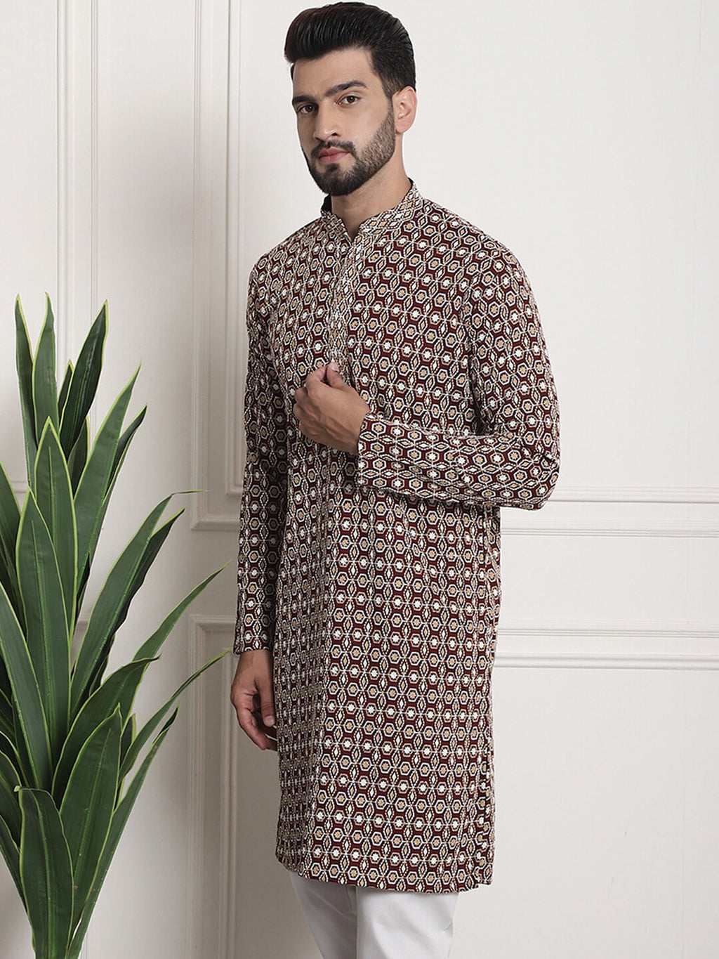 Sojanya Geometric Embroidered Mandarin Collar Kurta